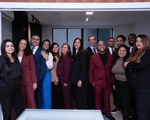 Uma equipe estratégica para defender o seu direito com ética e eficiência – Vieira Cortes Advogados Uma equipe estratégica para defender o seu direito com ética e eficiência - Vieira Cortes Advogados